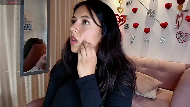 KamyGlam online show from February 20, 8:09 pm