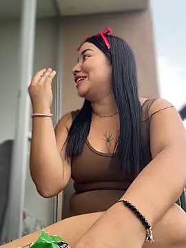 Vickybon online show from December 17, 1:59 pm