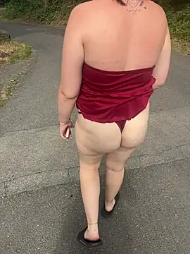 Teeny-Slut18 online show from June 30, 2:38 pm