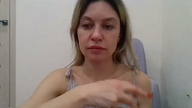 Little Milf 5 online show from December 3, 2:19 pm