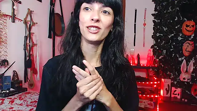 CarrieBurton online show from November 5, 7:08 pm