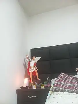 MaryRoze  online show from March 29, 1:04 am