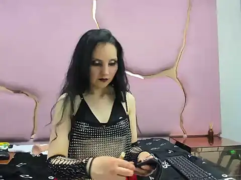 Morticia Black online show from November 13, 7:35 pm