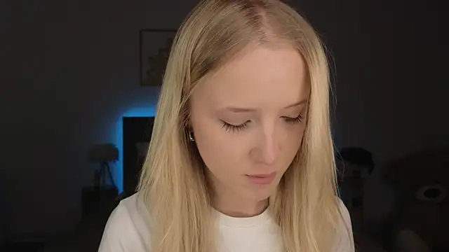 adele armass online show from March 29, 9:03 pm