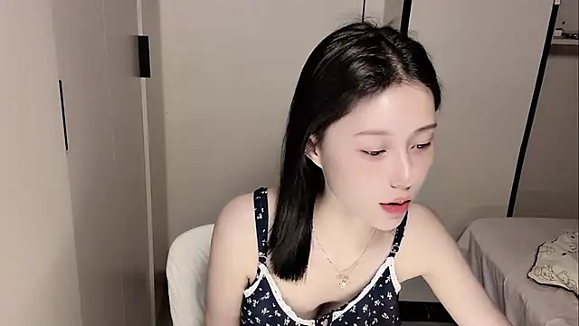 yuyu-33 online show from May 9, 2:19 pm