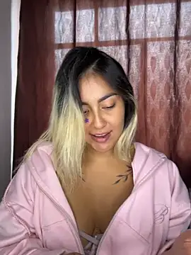 Elina Hills online show from June 14, 2:17 pm