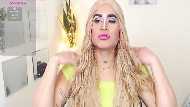 melani ferraraa  online show from January 15, 4:51 am