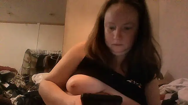 kcandler27 online show from December 18, 8:41 am