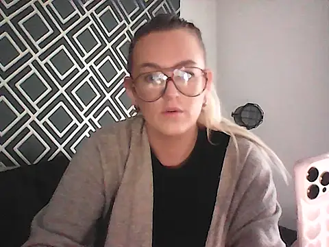 HollySmith00 online show from October 30, 2:07 pm