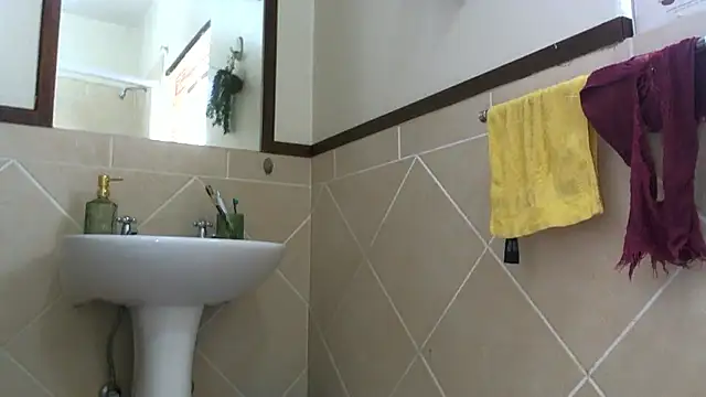 NewBeginnings8 online show from January 8, 12:31 pm