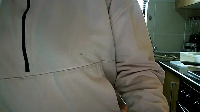 NewBeginnings8 online show from November 17, 6:25 am