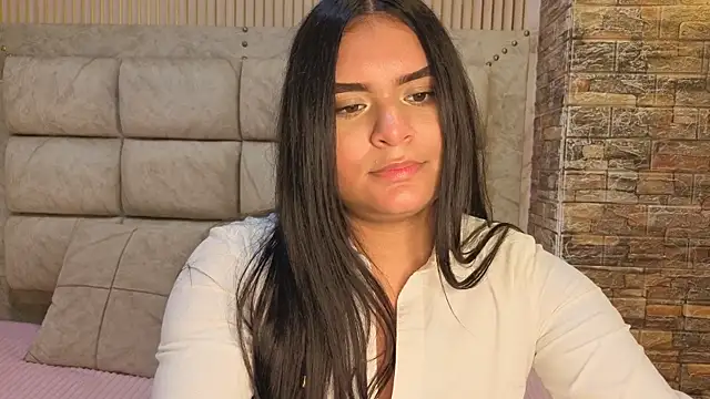 amarahanks1 online show from November 15, 7:04 pm