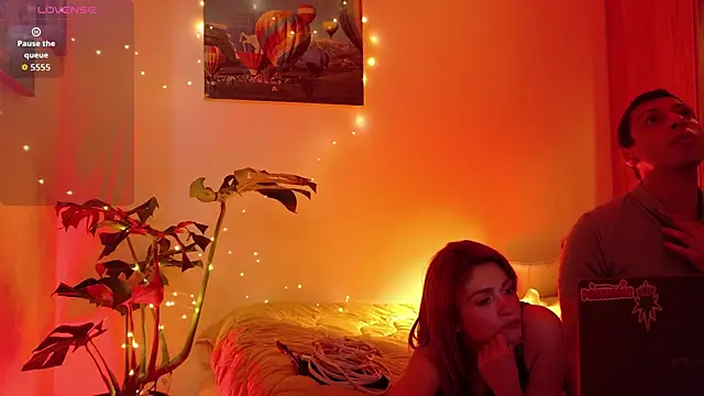 LovesKingdom online show from December 5, 9:05 pm