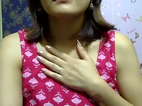 maira 33 online show from February 19, 3:44 pm