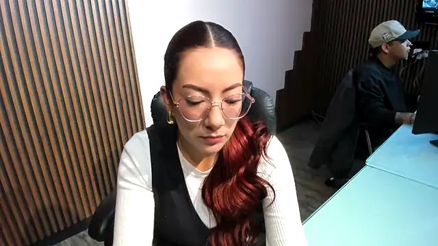 desk desire online show from January 15, 12:44 pm