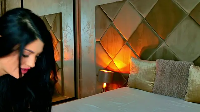 Myla-b online show from March 15, 8:00 pm