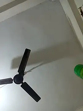 Hot  cute001 online show from November 1, 5:50 pm