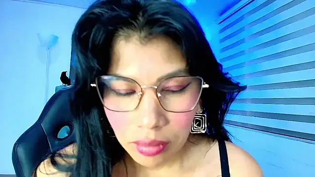 EsmeraldaChantre online show from November 11, 1:08 pm