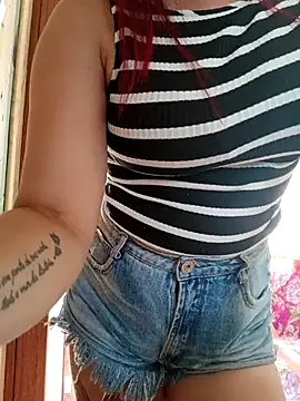 ruiviinhaah online show from February 28, 5:45 pm