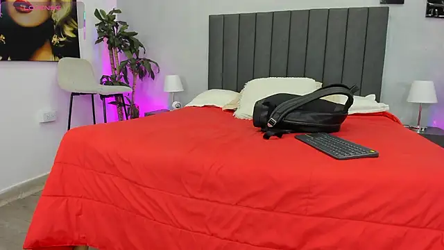 kendra london online show from March 31, 11:10 am