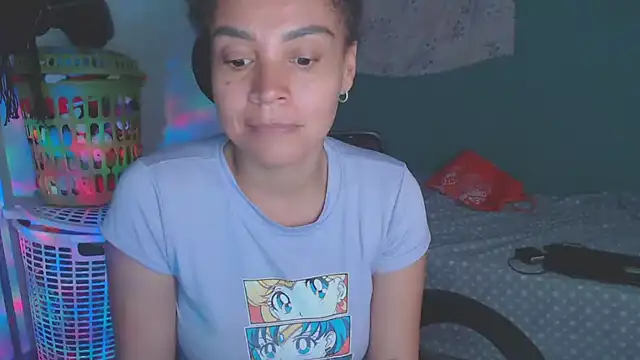 shayna cute online show from June 17, 12:23 am