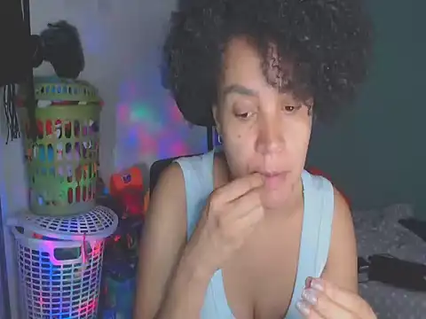 shayna cute online show from June 16, 12:22 am