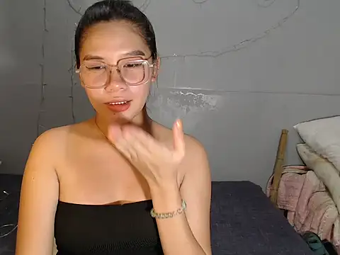 hotsexyreb online show from December 14, 11:05 am