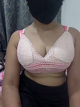 Aarti909090 online show from April 10, 6:47 pm