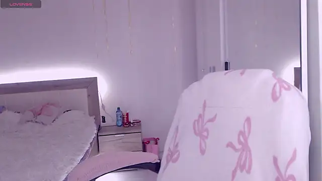 RachelVegass online show from March 20, 1:05 pm