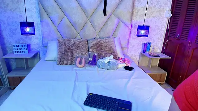 KimberlyFox t online show from May 30, 8:38 pm