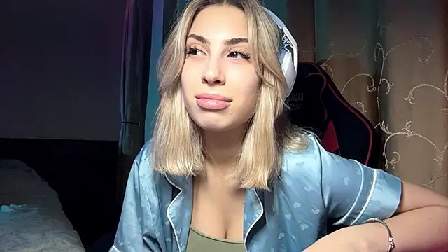 KrisRackers online show from November 3, 7:07 pm