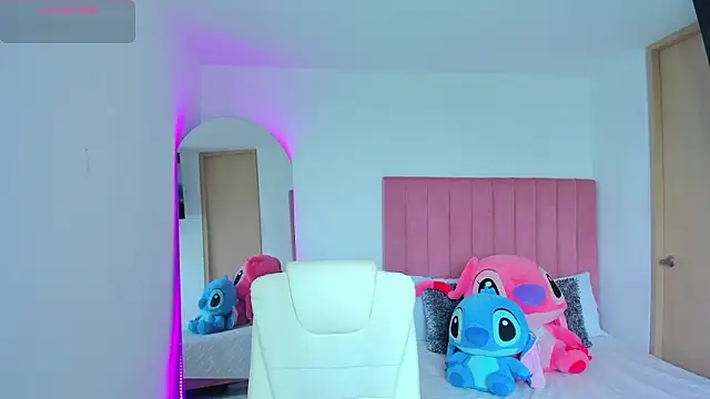 Janettcruz online show from March 26, 6:31 pm