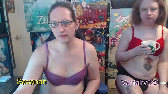Savanah Banana  online show from May 24, 11:42 am