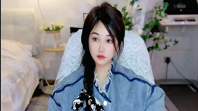 tutumissy online show from December 3, 6:27 am