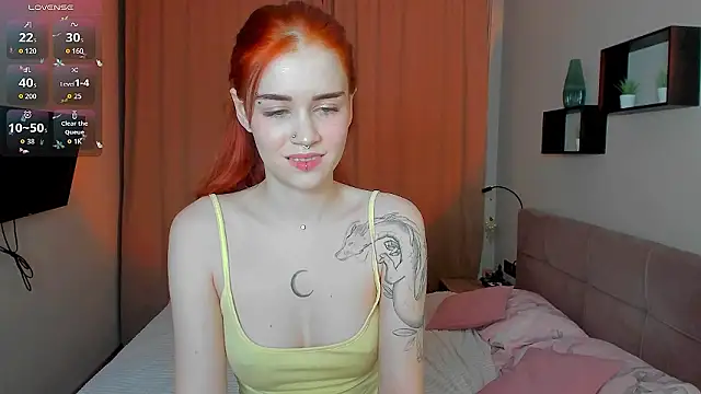 alice with freckles online show from March 18, 5:18 pm