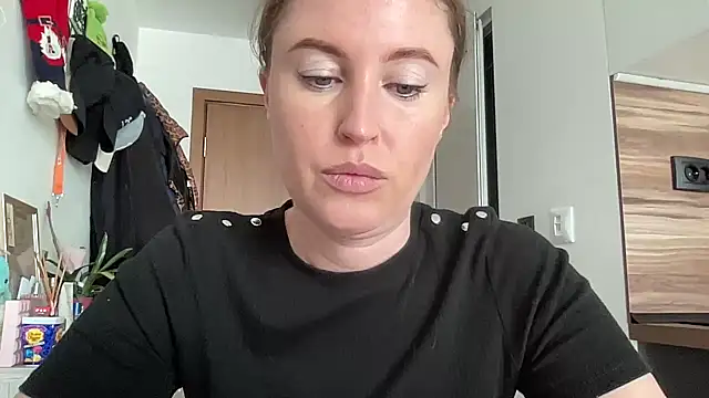 Ameli8 online show from December 18, 11:15 am