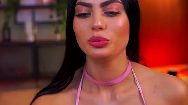 RavennaDArcy online show from December 19, 7:17 pm