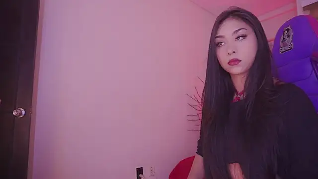 ivette k online show from November 12, 1:20 pm