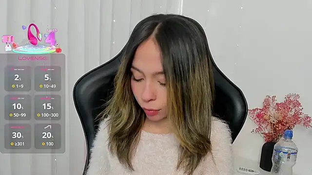 LuluuBerry online show from January 5, 7:28 pm