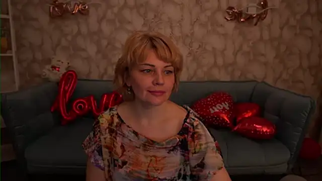 AmaraNights online show from February 13, 8:32 pm