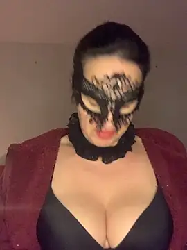 massagistahotbrunette online show from April 8, 9:17 pm