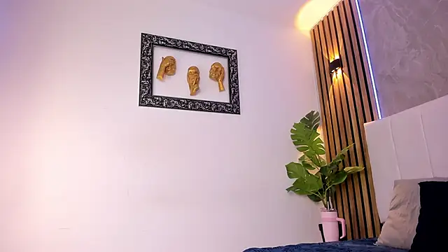 Carlotta de velour online show from February 19, 3:17 am