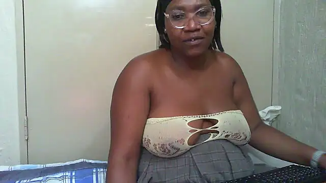 ExtraThicJuicy online show from November 18, 7:37 pm