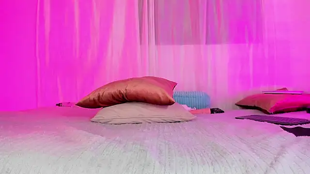 Daniihot   online show from April 18, 4:48 am