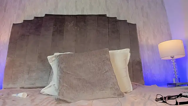 EmilyMiller 22 online show from January 10, 12:21 pm