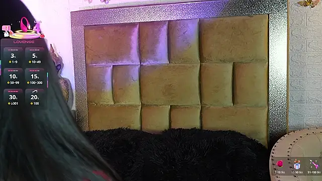 Dahiana Williamss online show from March 9, 12:30 pm