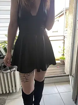 LilWetThing online show from April 21, 10:55 am