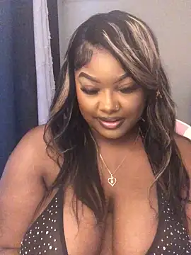 Fxncymuse online show from March 10, 8:35 pm