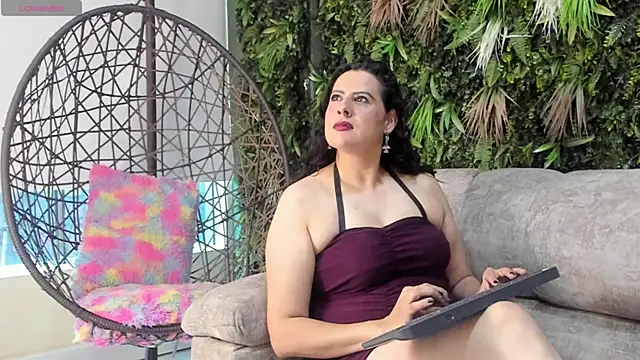 Sofia Moore1 online show from November 10, 11:49 am