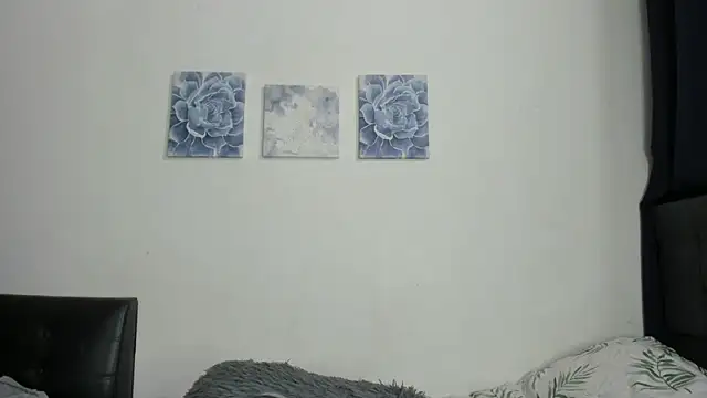 ariannawil online show from December 16, 1:00 am